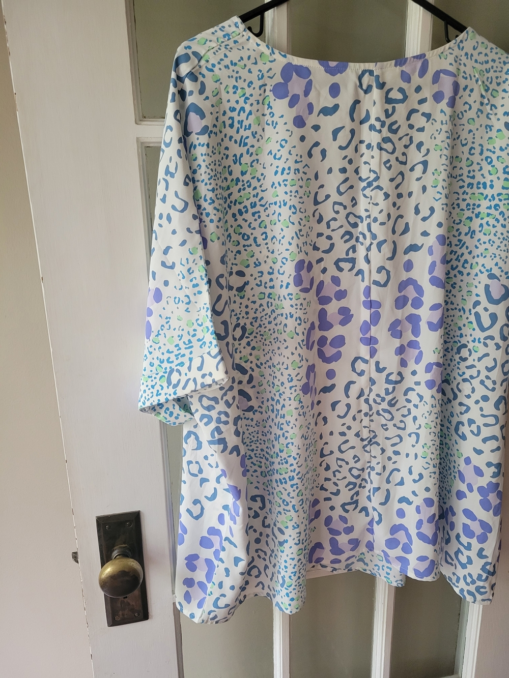 Womens Blue Leopard Print V Neck Short Sleeve Blouse Lightweight 3X Casual - Picture 11 of 17